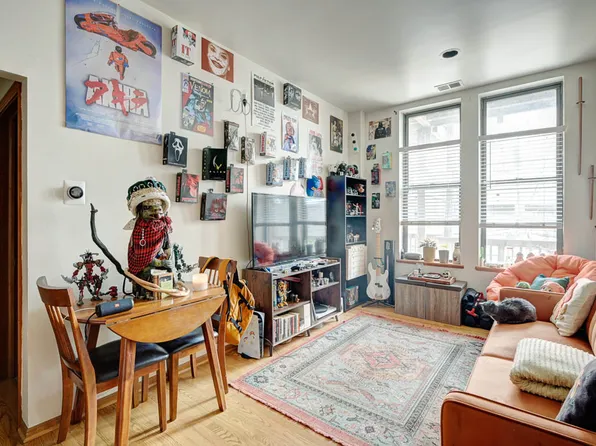 1156 W Grand Ave APT 2, Chicago, IL 60642