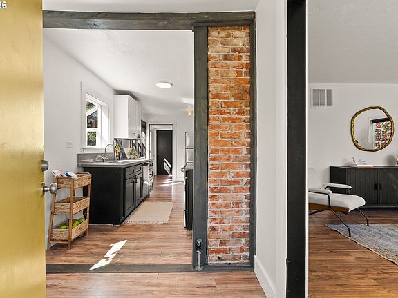 4th image of 4115 NE 81st Ave
