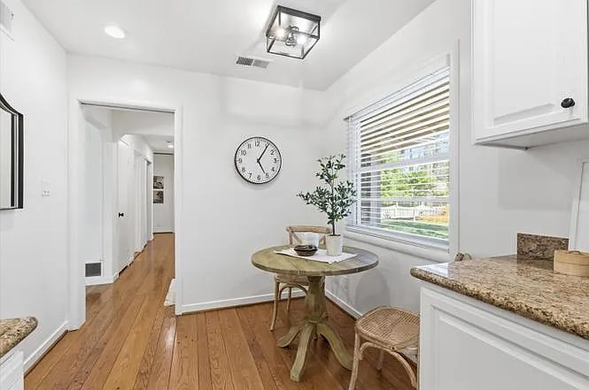 730 Berry Ave — Photo 17