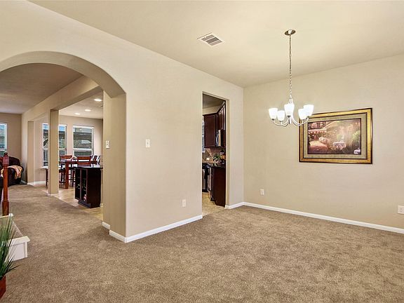3rd image of 1523 Brook Hollow Dr