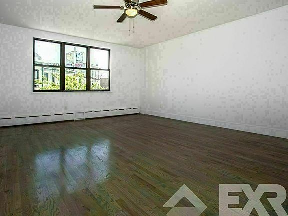4th image of 1468 Myrtle Ave #B