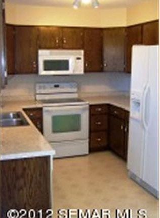 3rd image of 545 ALLAN Avenue