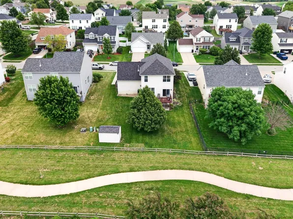 2306 Ridgeview Dr, Papillion, NE 68046
