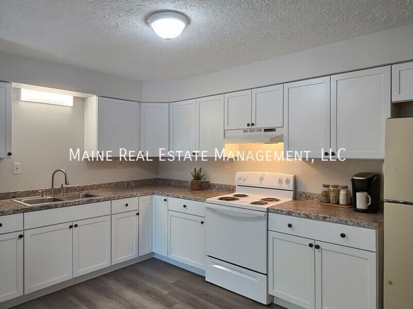 16 Hillside Ln APT 3