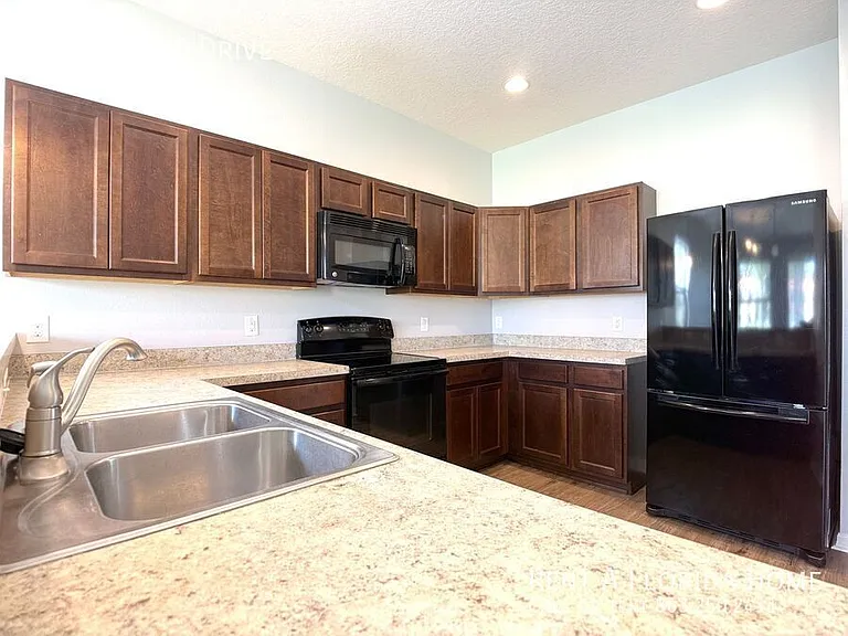 1282 Clove Dr — Photo 14