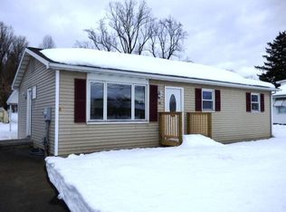 38 N Sheridan Rd, Newmanstown, PA 17073