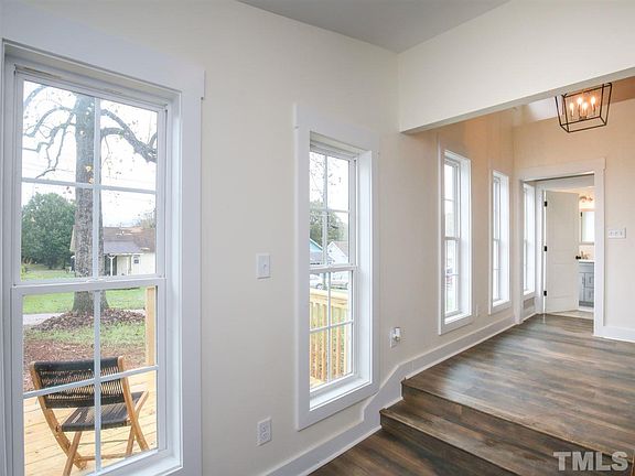 5th image of 215 Ashe St