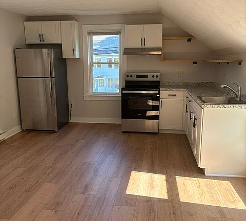 2nd image of 77 Mill St