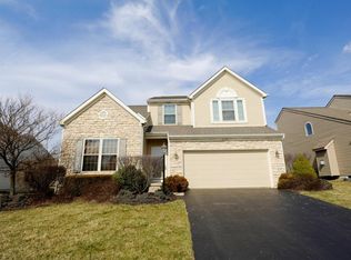 8028 Willowbrook Crsg Dr, Blacklick, OH 43004