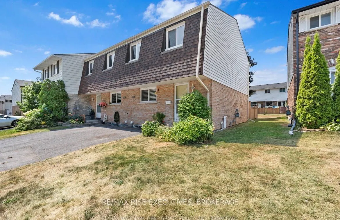 3 bed, $2,400 — Photo 3