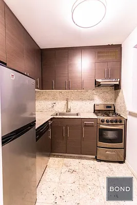 Rented by Bond New York | media 13