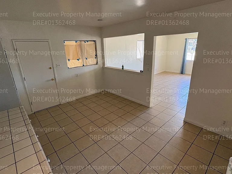 820 Moore St — Photo 16