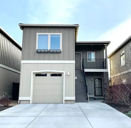 63172 NW Via Cambria Photo 1
