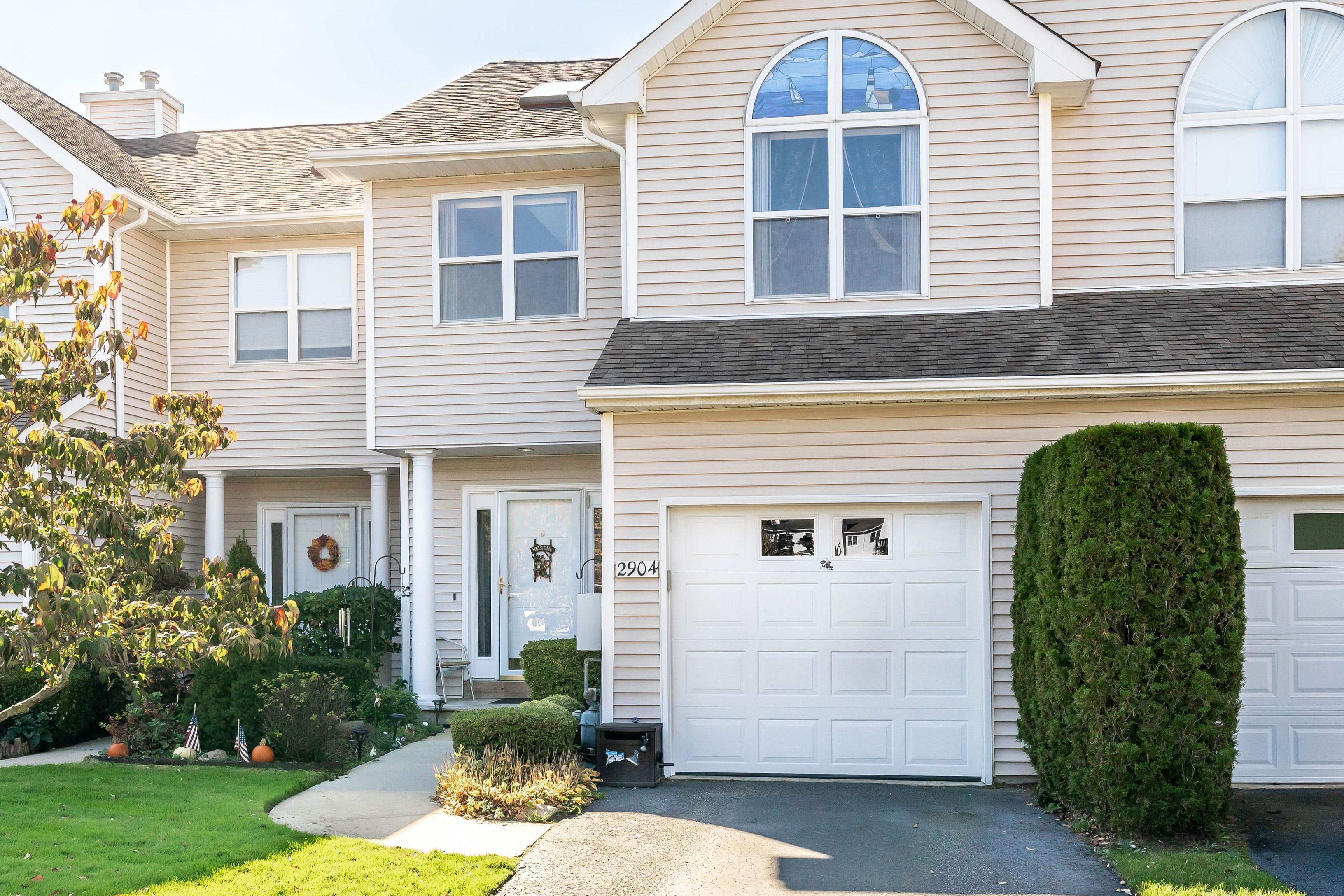 2904 Willow Pond Dr, Riverhead, NY 11901 Out East