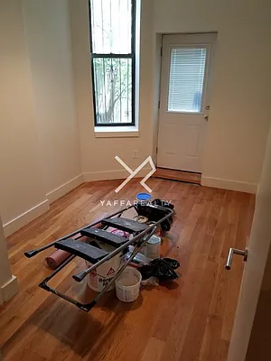 Rented by Yaffa Realty LLC | media 2