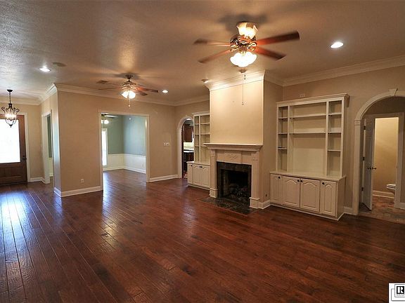2nd image of 205 Bayside Dr
