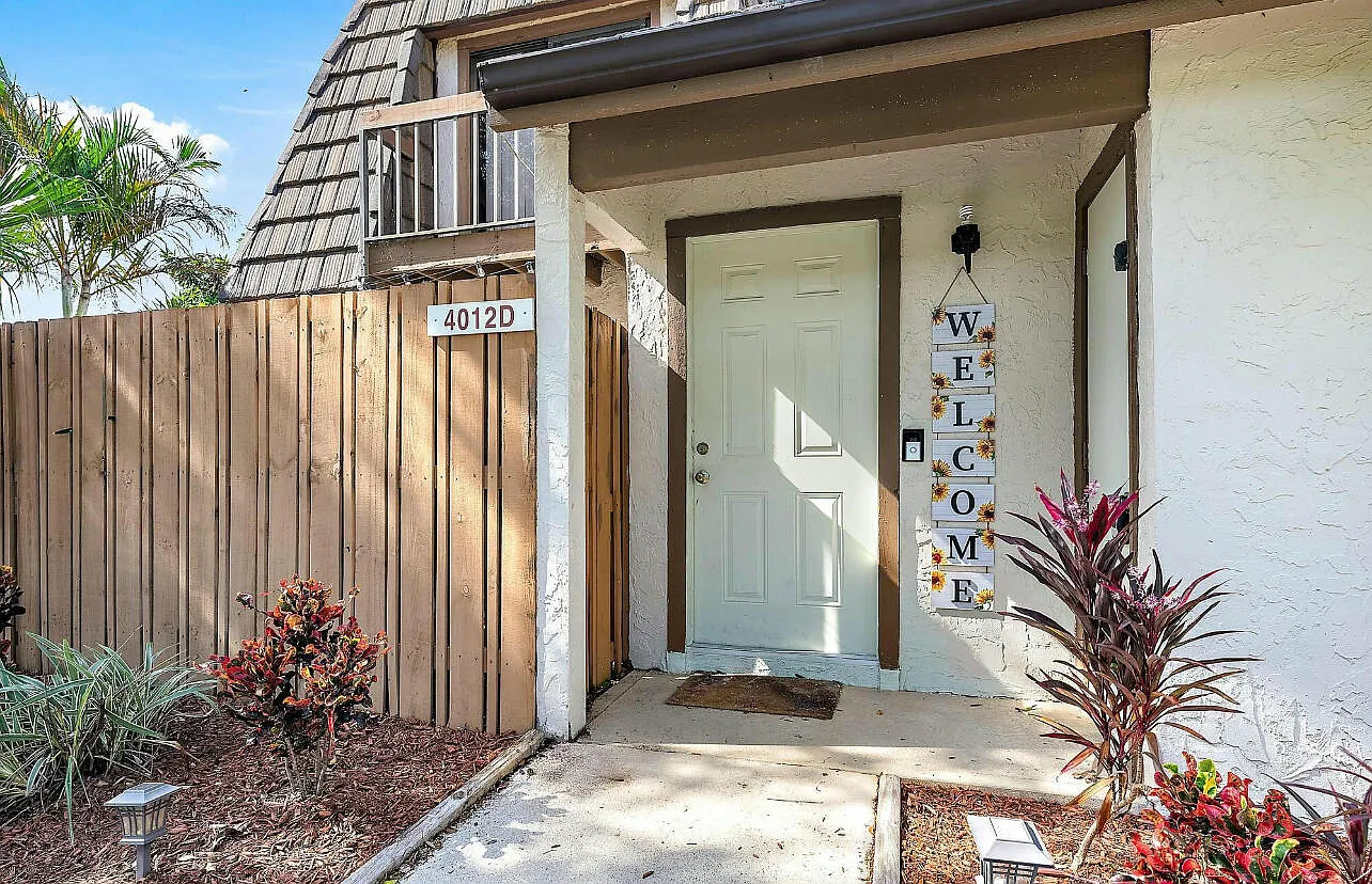 3 bed, 2.0 bath, 1214 sqft, $2,800 — Photo 2