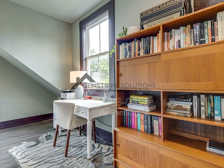 704 W End Cir — Photo 23