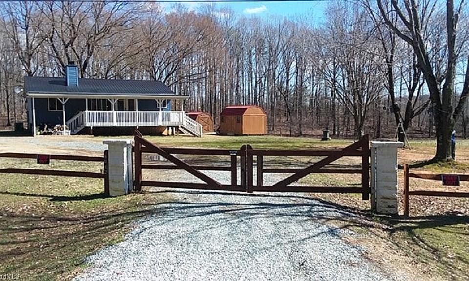 1st image of 8042 Brooks Lake Rd