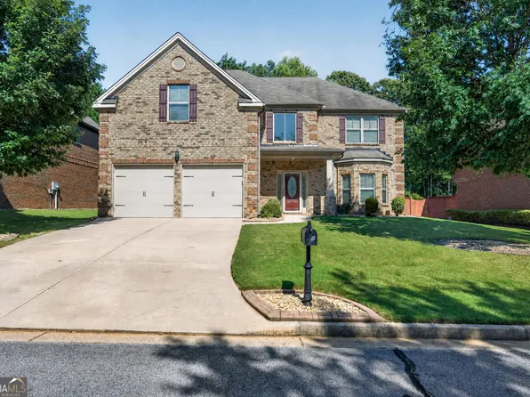 8742 Hamil Ct, Douglasville, GA 30135
