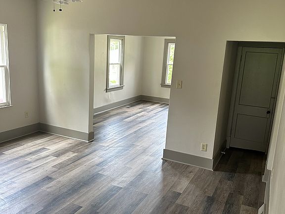 3rd image of 411 Sells Ln