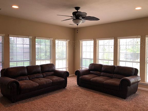 2nd image of 1483 Masters Dr
