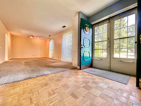 4th image of 2521 Lancelot Dr SE