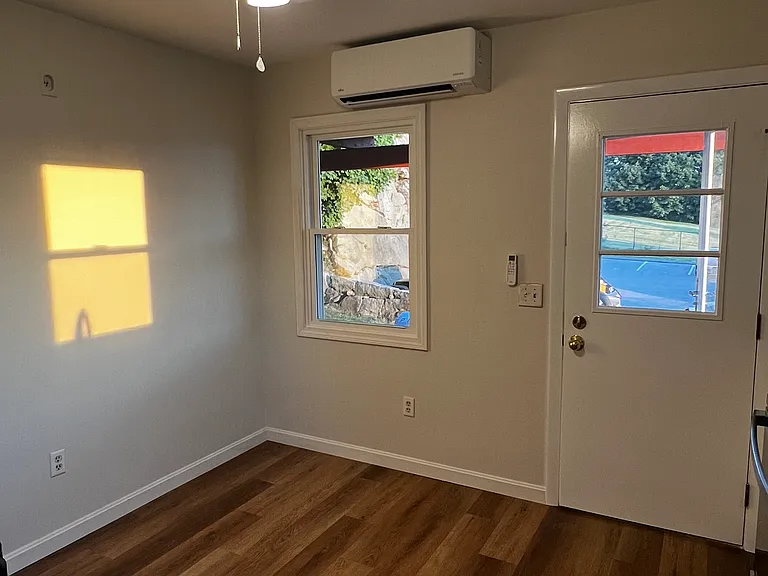 35 Fort St #4 — Photo 10