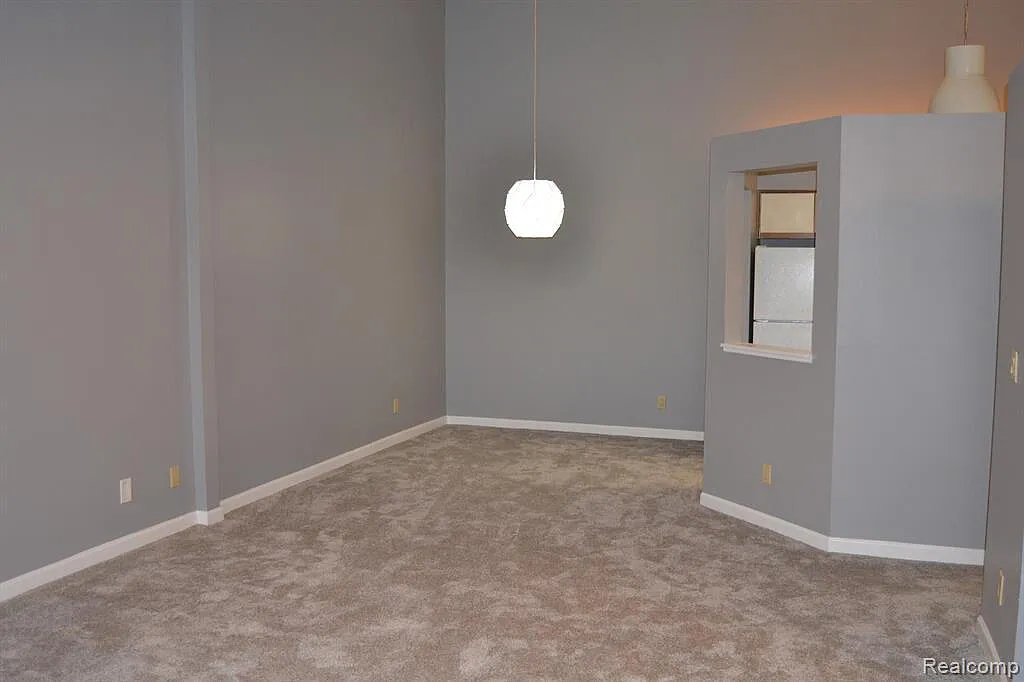 2 bed, 2.0 bath, 1177 sqft, $1,650 — Photo 3
