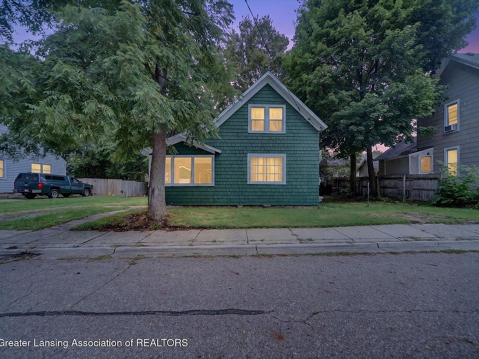 1st image of 406 Pleasant St