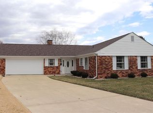 105 Country Club Ct, Danville, IL 61832
