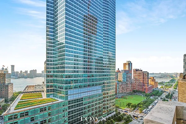 Rented by Town Residential | media 17