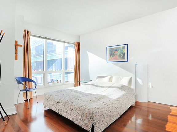 3rd image of 350 W 42nd St APT 21G