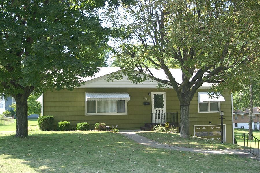 1st image of 2608 N 45th Ter