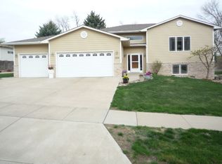 1508 E Ponderosa Dr, Sioux Falls, SD 57103