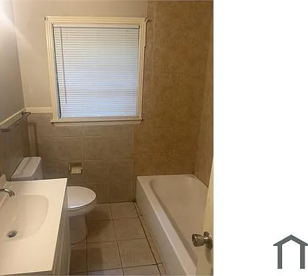 823 Winn St — Photo 3