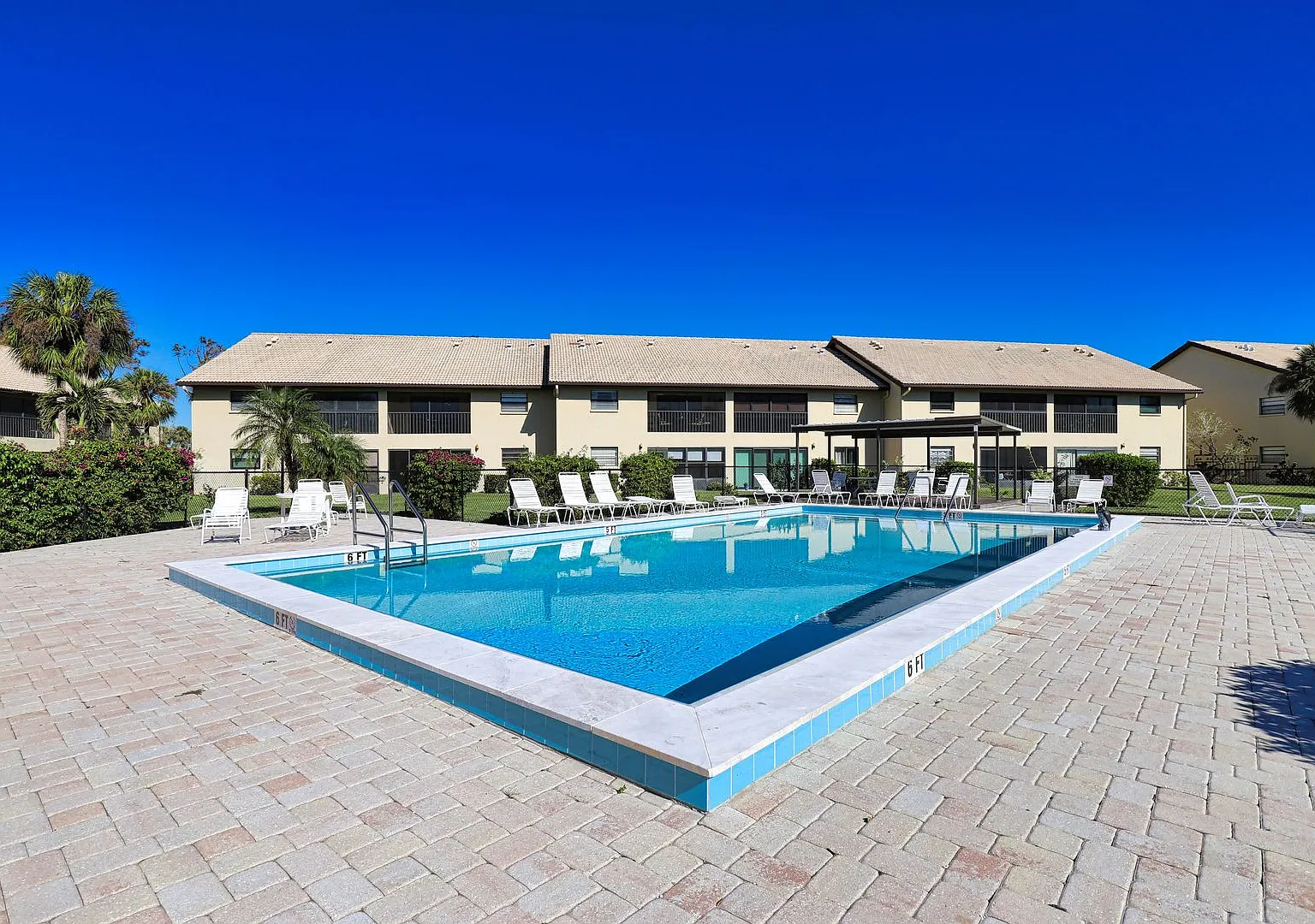 Seasonal Short-term 2-Bedroom 2-Bathroonm Condo located at Mission Lakes! — Photo 1