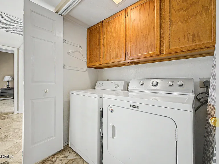 4106 E Sunnyside Dr — Photo 25