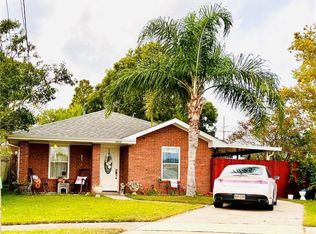 2012 N River Park Dr, Violet, LA 70092