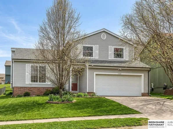 15308 Wirt St, Omaha, NE 68116