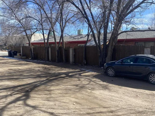 637 Charleston St SE, Albuquerque, NM 87108