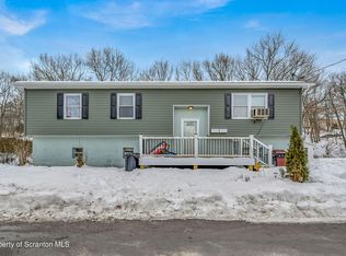 1114 Springbrook Ave, Moosic, PA 18507