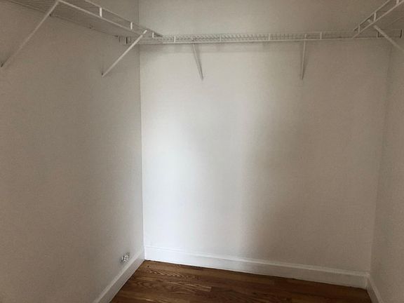 5th image of 2815 SE 16th Ave Unit 201