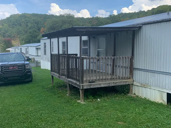 134 Oboe Ln, Bluefield, WV 24701