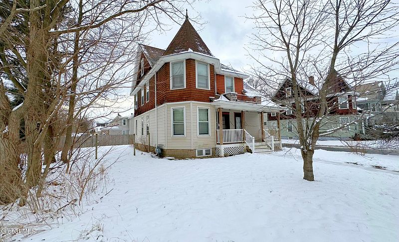 3rd image of 2220-2222 Campbell Avenue