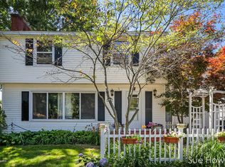 3245 Essex St NE, Grand Rapids, MI 49525
