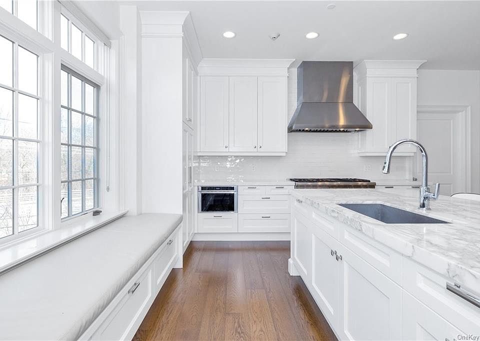 1st image of 2 Weaver St #6