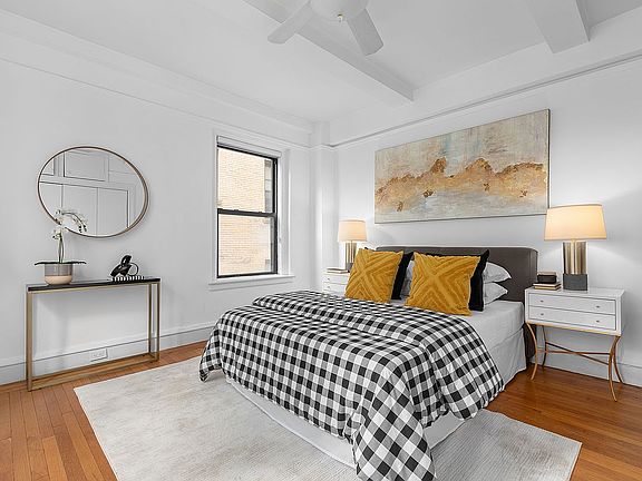 5th image of 245 W 74th St APT 5D
