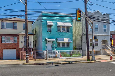 404 Danforth Avenue