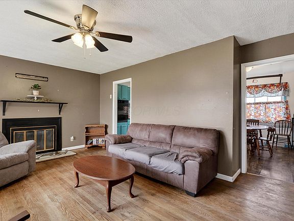 5th image of 121 Clark Dr